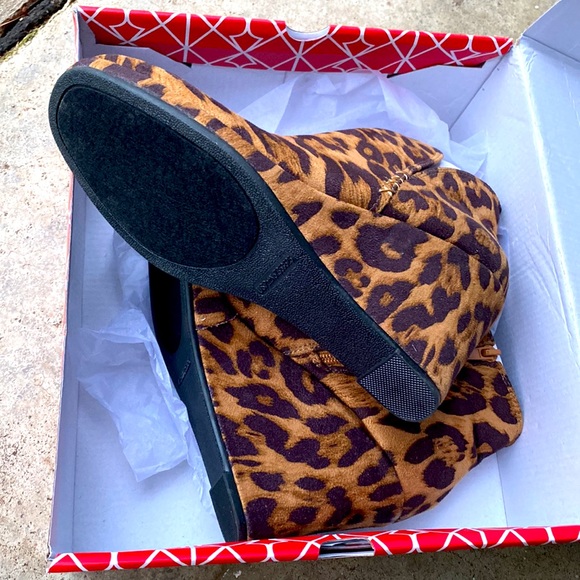 Women’s Rampage Boots - Leopard print, size 8 - Picture 3 of 5